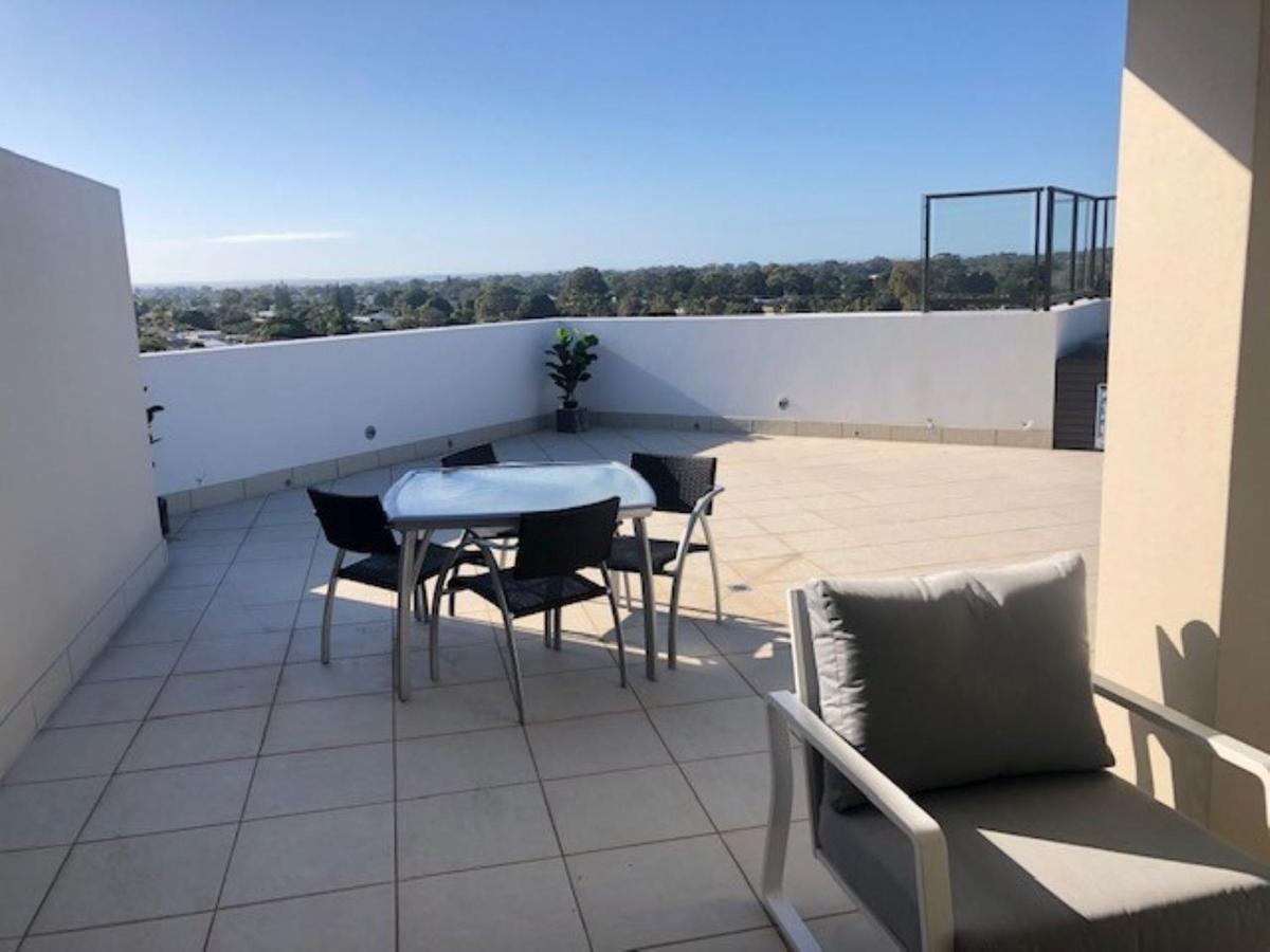 Grand Mercure Allegra Hervey Bay Bagian luar foto Rooftop terrace