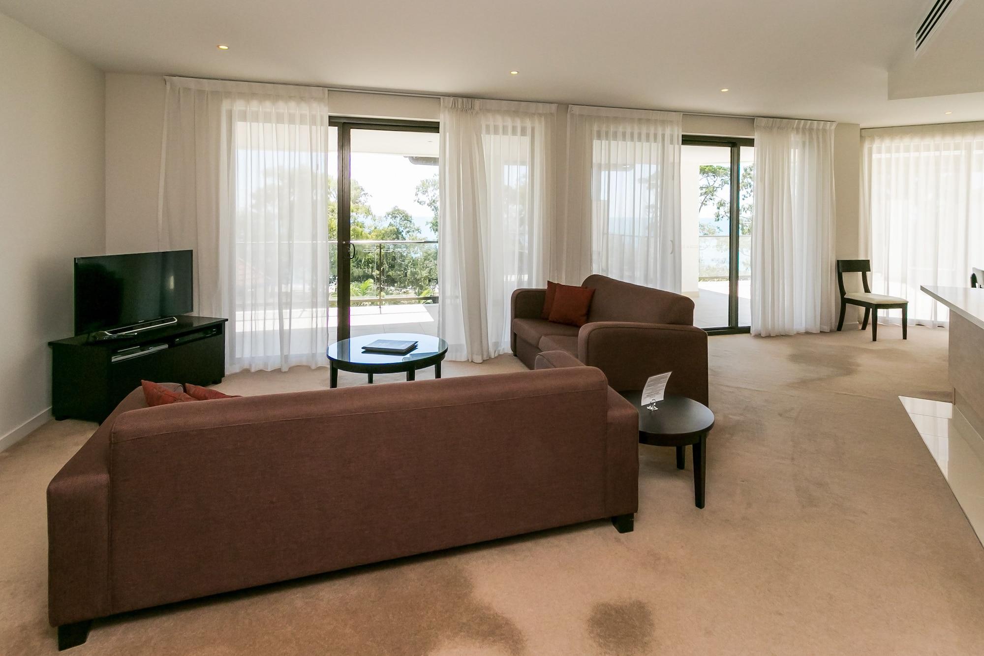 Grand Mercure Allegra Hervey Bay Bagian luar foto A living room