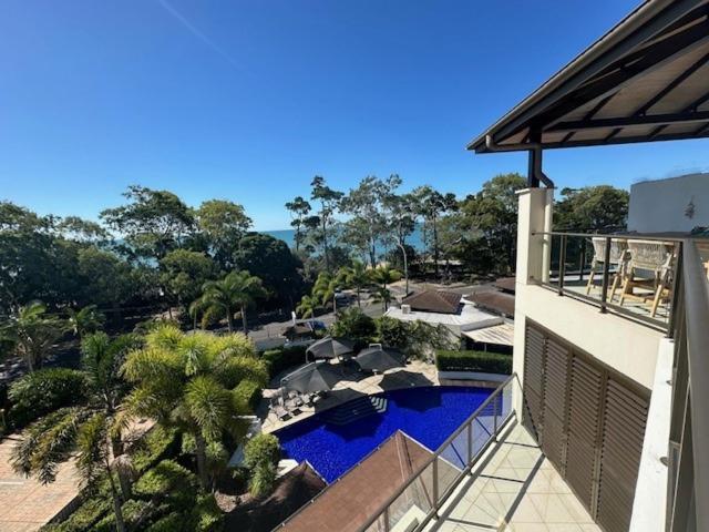 Grand Mercure Allegra Hervey Bay Bagian luar foto View from the balcony of a two-bedroom apartment at the Mantra on Saltwater Island