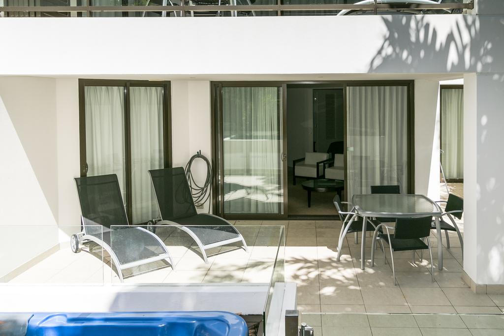 Grand Mercure Allegra Hervey Bay Bagian luar foto A balcony